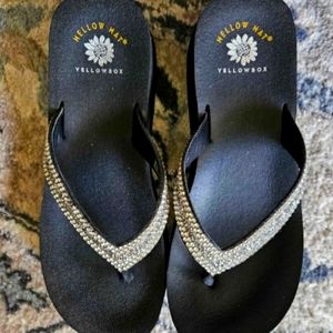 Womens Yellow Box Bling flip flops,size 9W